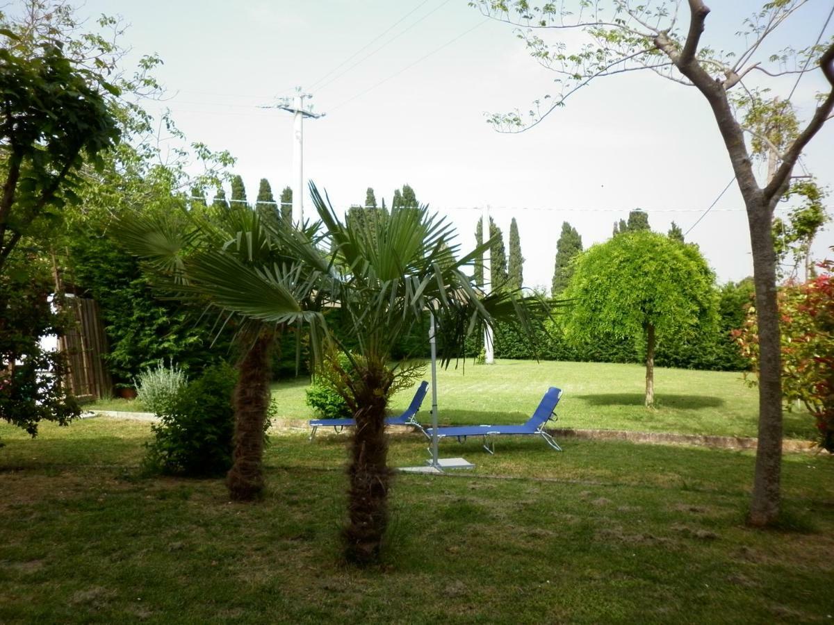 Villa Jolanda Fratte Rosa Extérieur photo