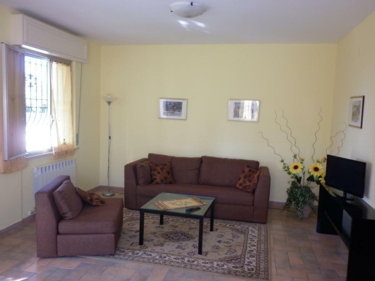 Villa Jolanda Fratte Rosa Extérieur photo